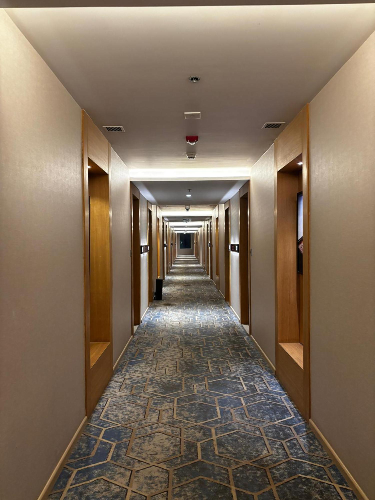 Courtyard By Marriott Nashik Hotel Exterior photo