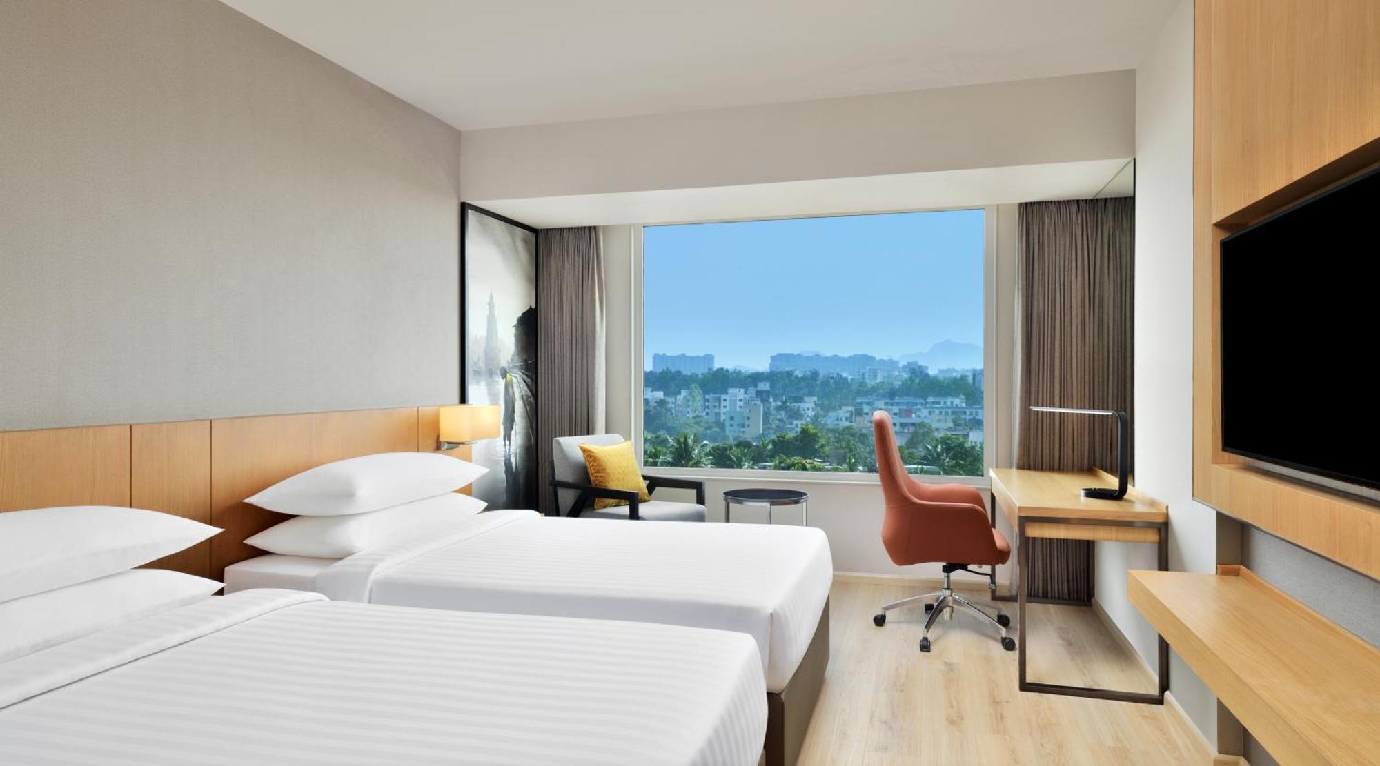 Courtyard By Marriott Nashik Hotel Exterior photo