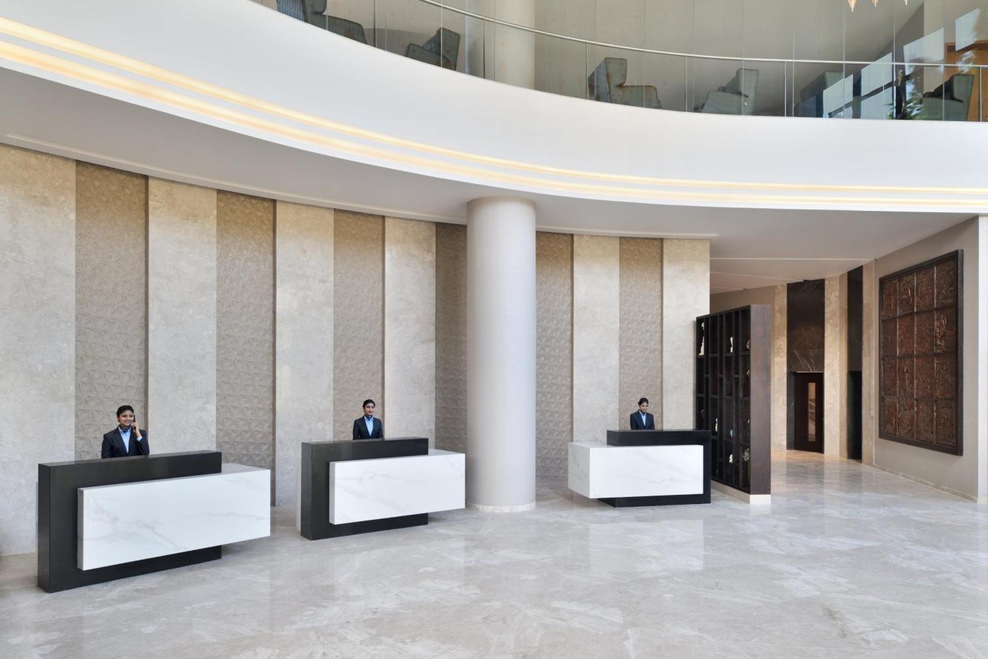 Courtyard By Marriott Nashik Hotel Exterior photo